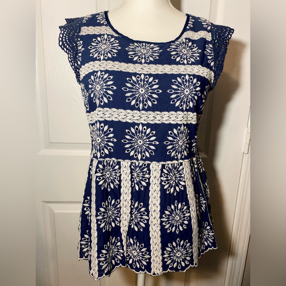 Skies are Blue for Anthropologie Embroidered Top size M